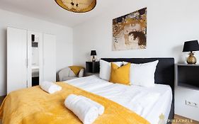 NEW! Pineapple Apartments Dresden Zwinger V